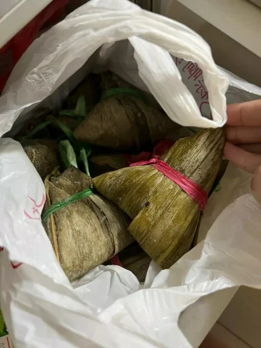 10 Pcs Traditional Nyonya Rice Dumpling 粽子 Bak Zhang   (Three free sample packs will be given as an extra gift.) photo review